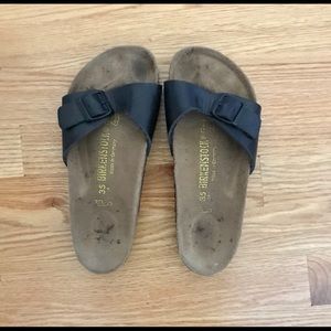 BIRKENSTOCK. MADRID black strap.